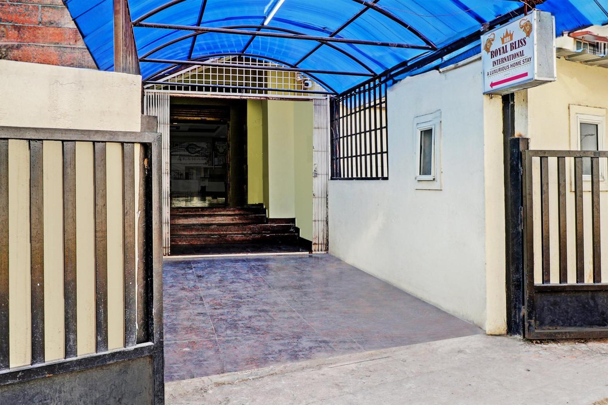 Hotel O Royal Bliss International بنغالور المظهر الخارجي الصورة